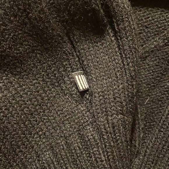NWT Geoffrey Beene men’s sweater black w/gray stripe at hems & collar (OLCC) - Picture 5 of 8